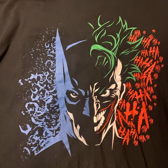 Batman and the joker T-shirt - Picture 2 of 2